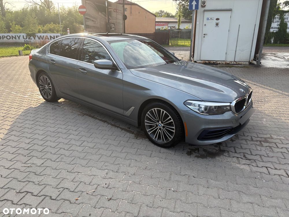 BMW Seria 5 530i GPF xDrive Sport Line sport - 6
