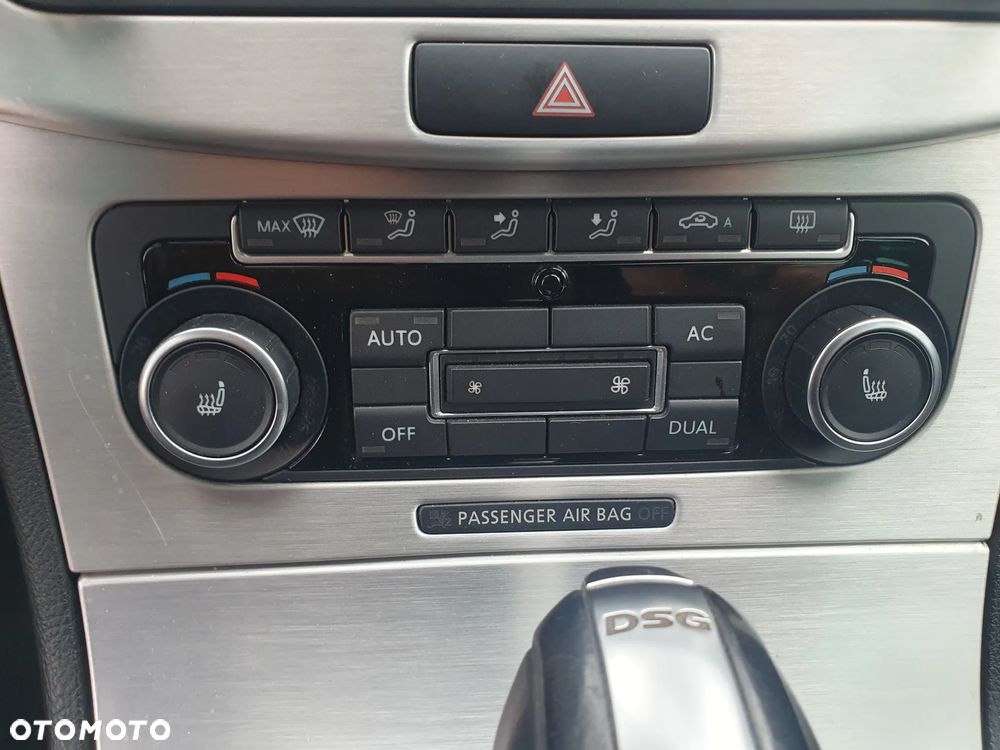 Volkswagen Passat - 13