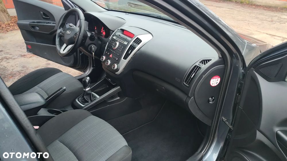 Kia Ceed 1.6 Crdi L - 6