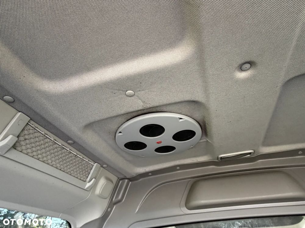 Volkswagen Caddy Maxi Comfortline - 17