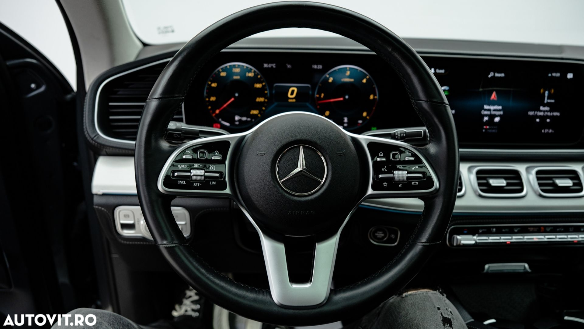 Mercedes-Benz GLE 400 d 4Matic 9G-TRONIC AMG Line - 19
