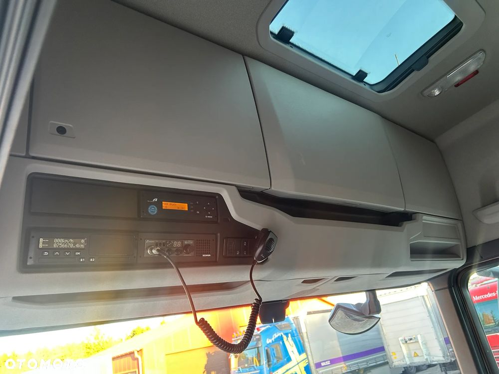 Scania S450 RETARDER / LED / NAWIGACJA / WIRTUALNE ZEGARY / 2 ZBIORNIKI PALIWOWE / LODÓWKA / PRZEBIEG 756 TYS. KM / SCANIA z POLSKIEGO SALONU / 2020 ROK !! - 31