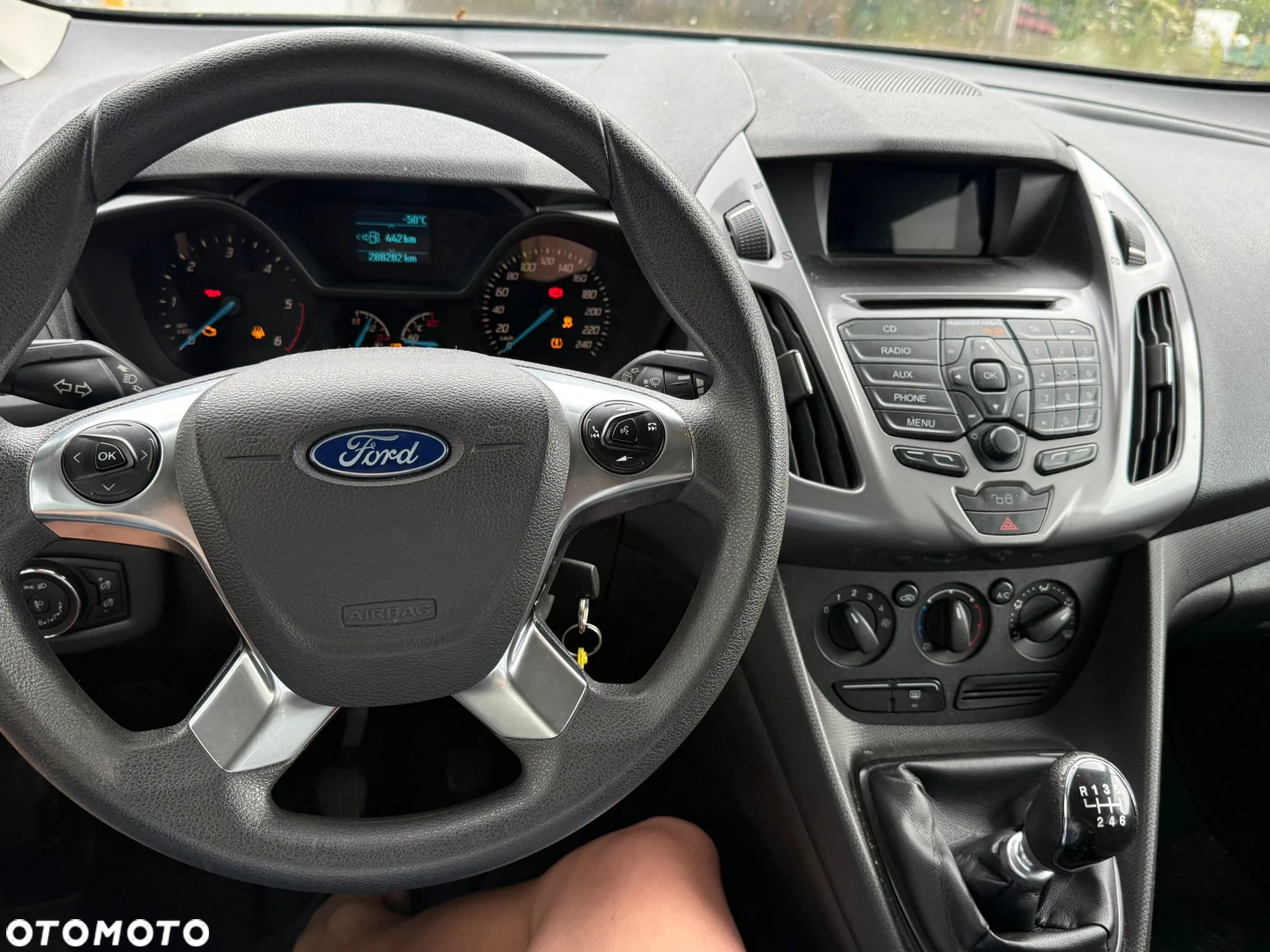 Ford Tourneo Connect - 13