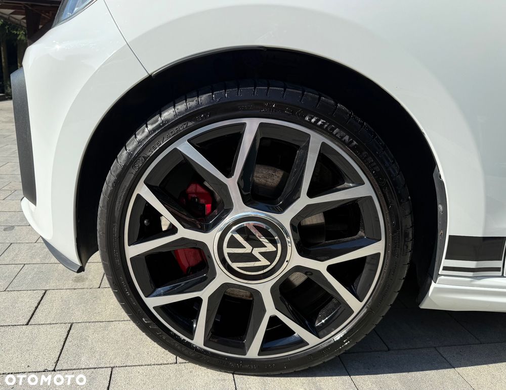 Volkswagen up! 1.0 TSI GTI - 17