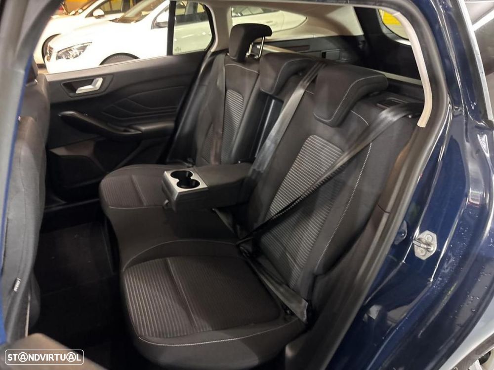 Ford Focus SW 1.5 TDCi EcoBlue Titanium - 3