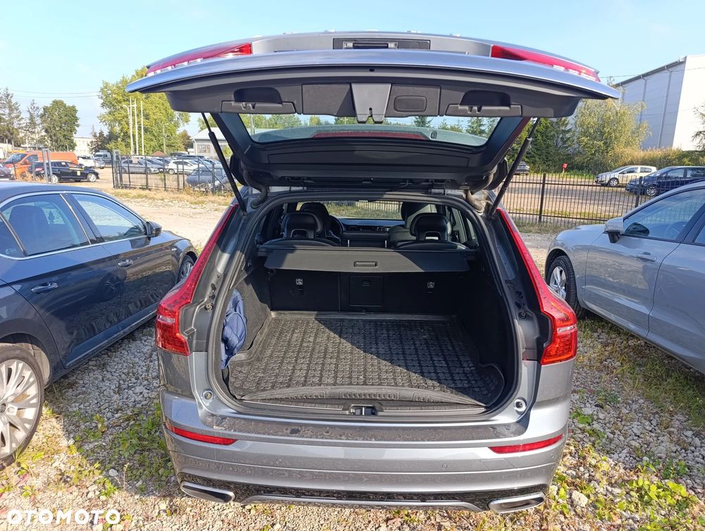 Volvo XC 60 D5 AWD R-Design - 10