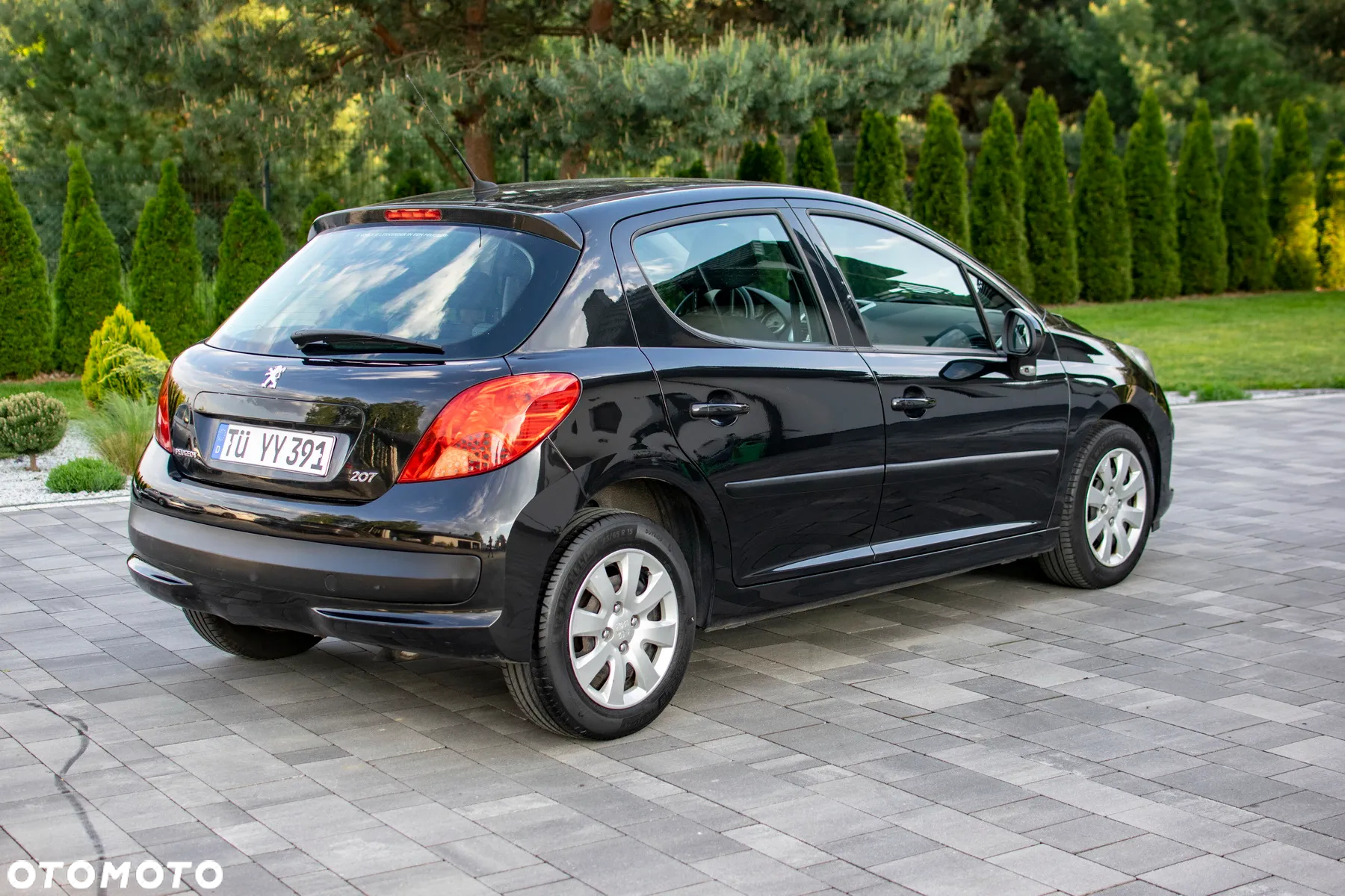 Peugeot 207 - 24