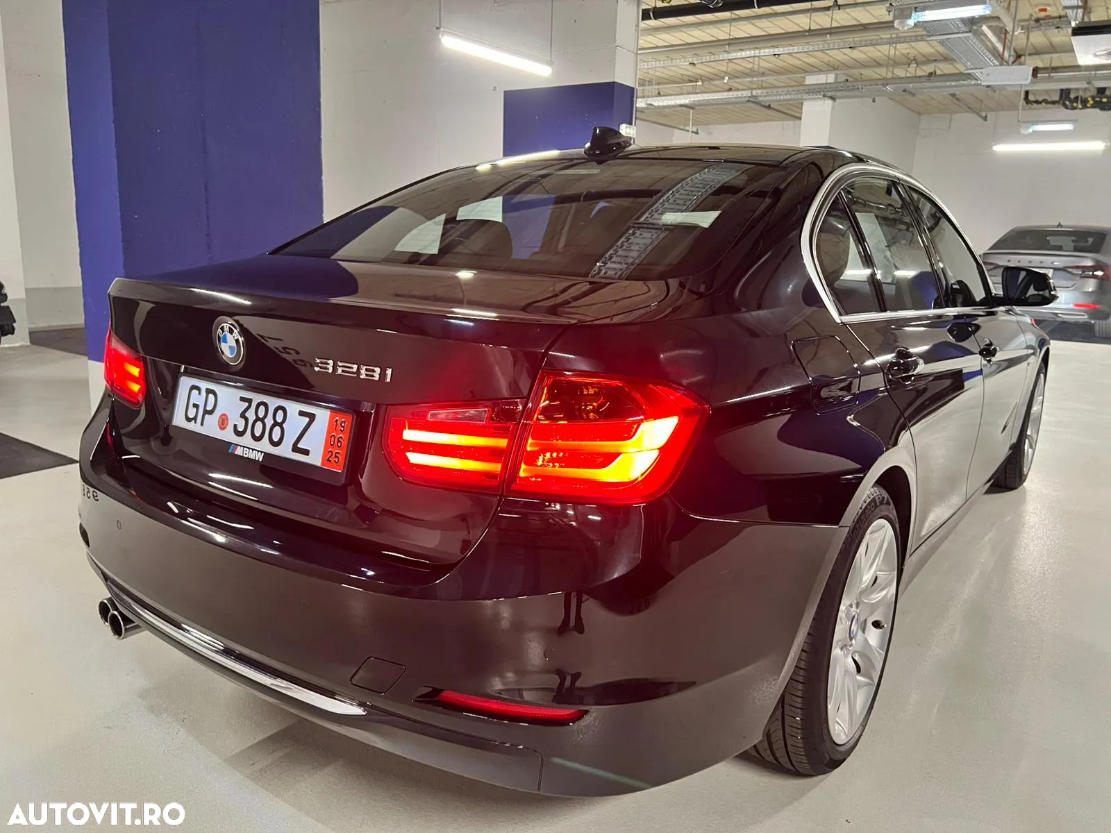BMW Seria 3 328i Luxury Line - 14