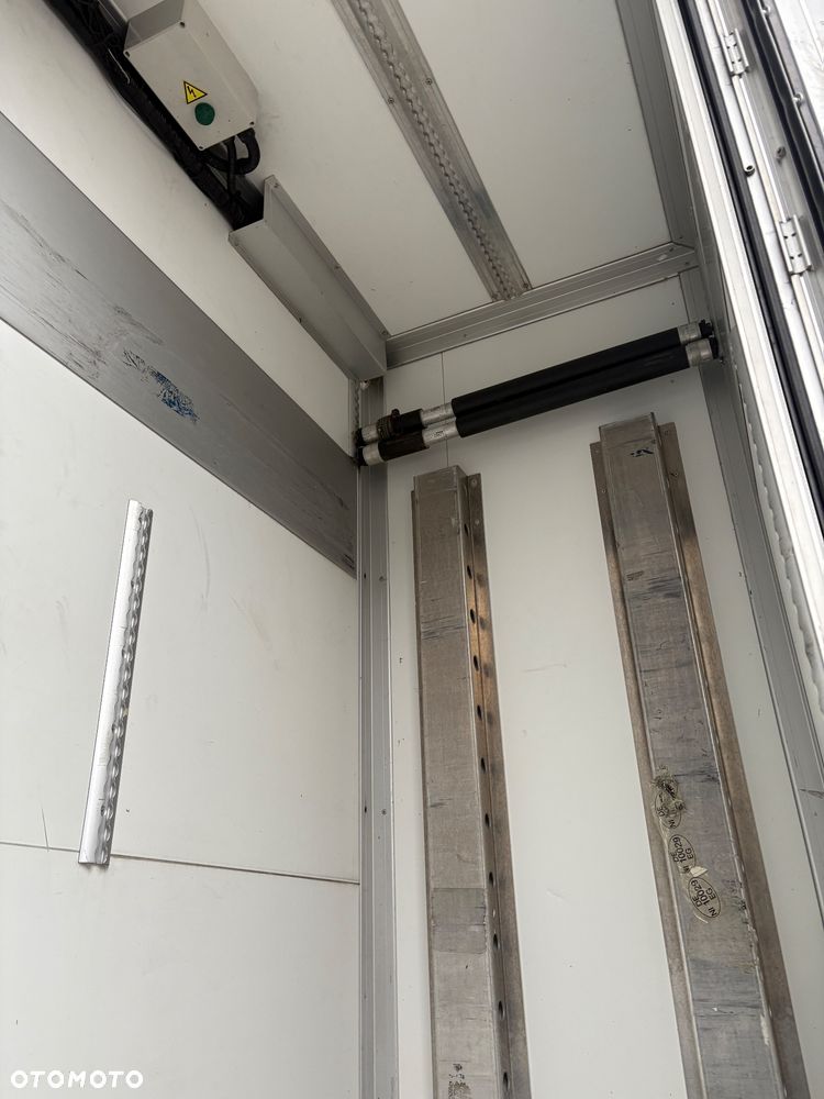 MAN TGM 15.250 / CHŁODNIA CARRIER / DZIELONA KOMORA / DMC 16.000kg / 385.000km przebiegu / WINDA / EURO 6 - 21