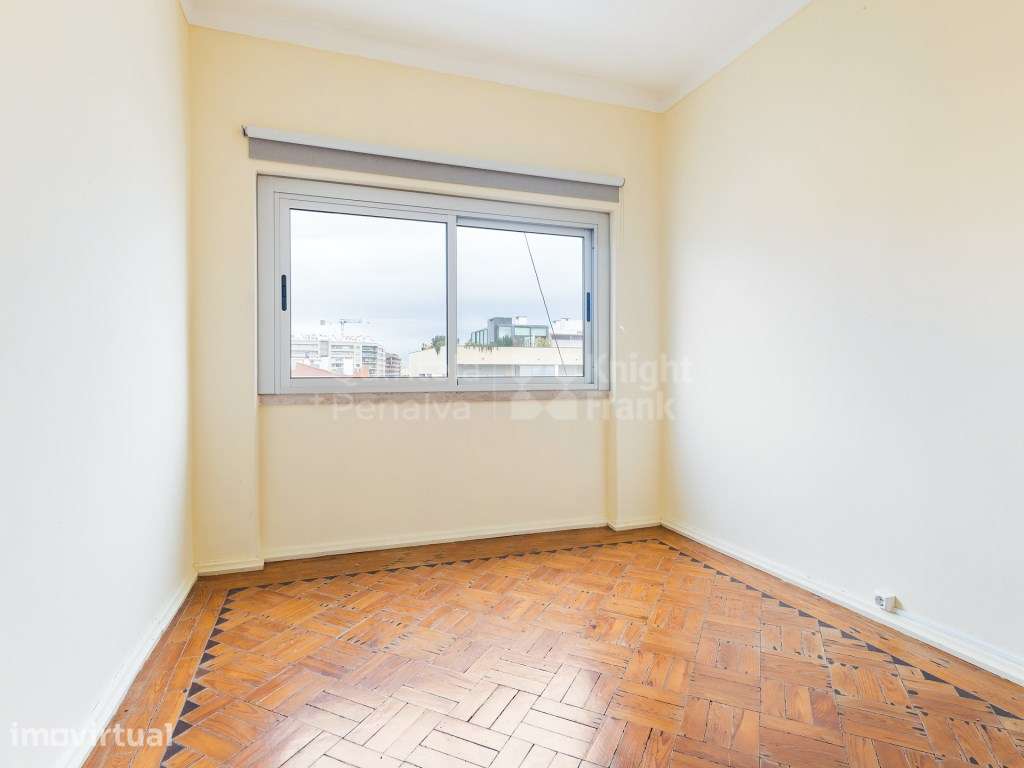 Apartamento T3 sem móveis para arrendar no Seixal com vista Rio - Grande imagem: 3/25