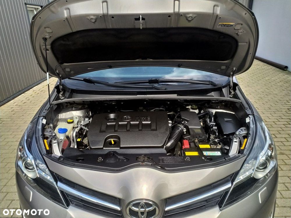 Toyota Verso 1.8 Prestige 7os MS - 12