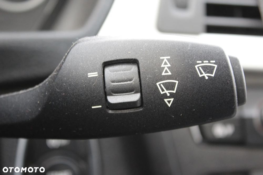 BMW Seria 3 320i Sport-Aut - 20