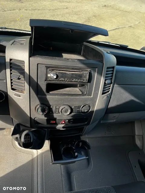 Mercedes-Benz Sprinter - 18