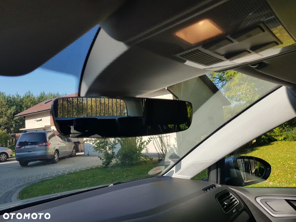 Volkswagen Golf 1.6 TDI BlueMotion Technology Comfortline - 26