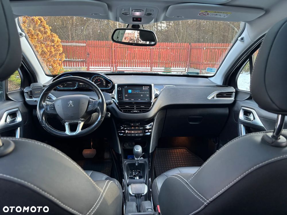 Peugeot 2008 1.2 Pure Tech Allure S&S EAT6 - 13