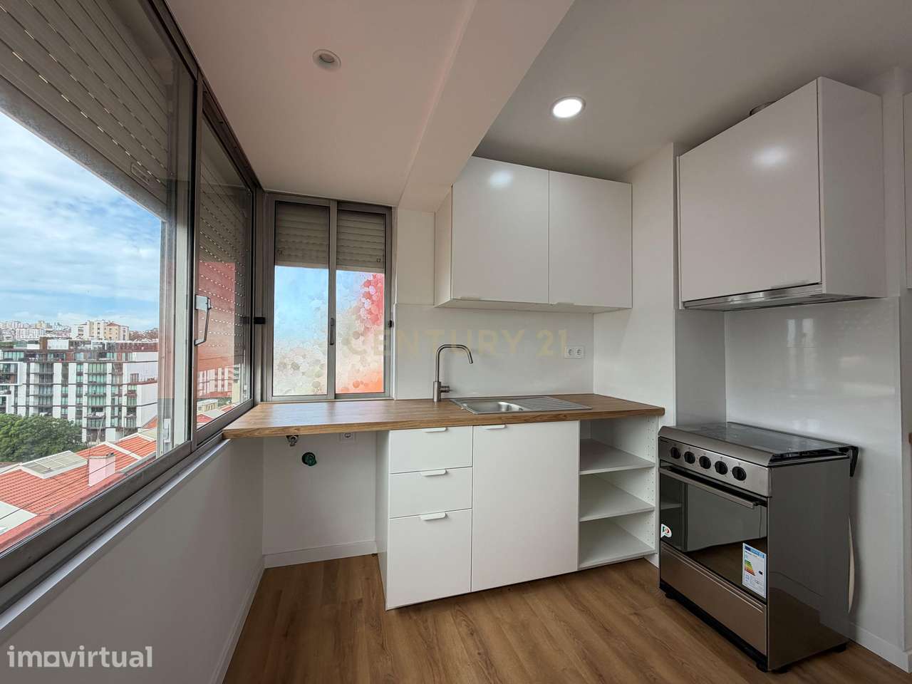 Apartamento T0+1  em Benfica, Lisboa com Vista Panorâmica. - Grande imagem: 3/12