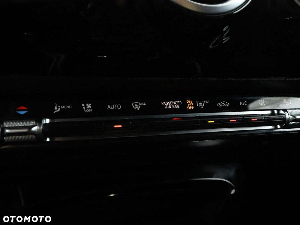 Mercedes-Benz CLA 250 e 8G-DCT Progressive - 31