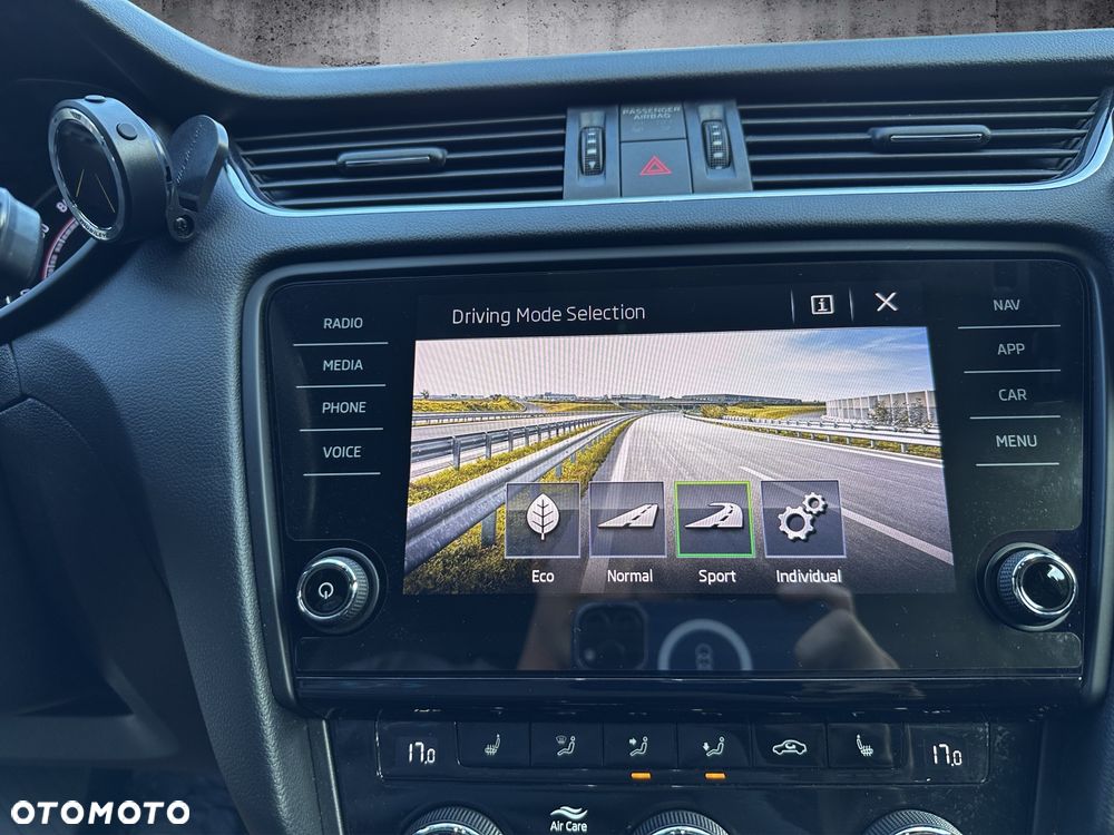 Skoda Octavia 2.0 TSI RS Challenge 245 - 19