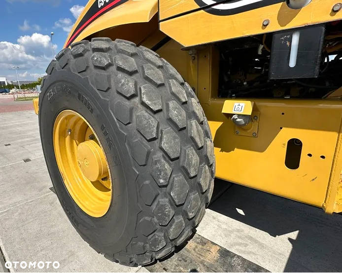 Caterpillar CS-563E - 19