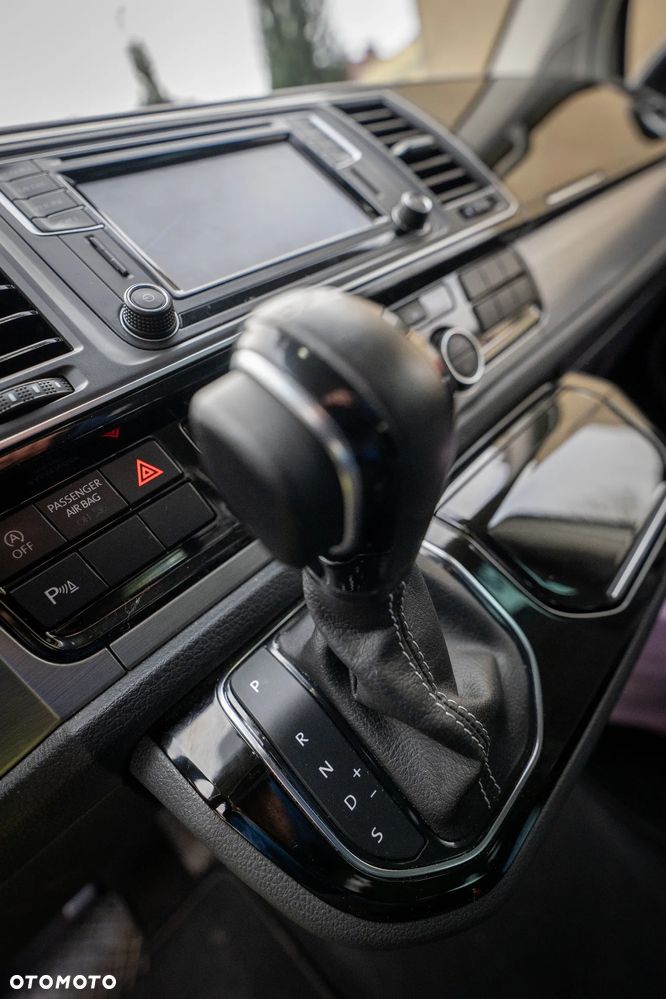 Volkswagen Multivan - 18