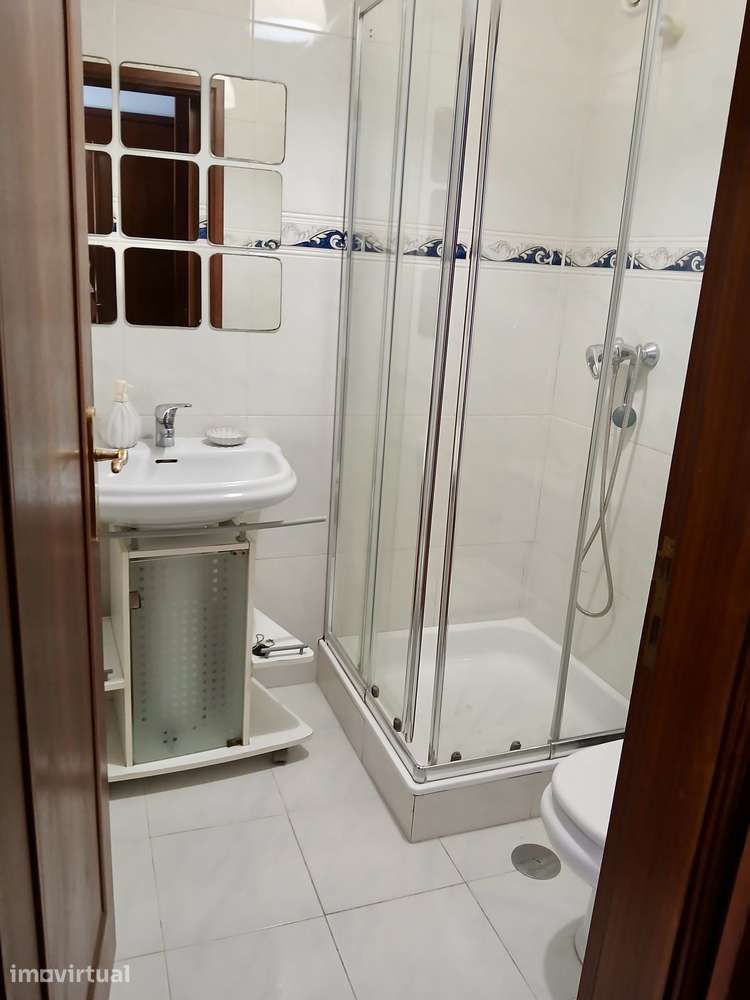 Quarto suite em matosinhos Sul junto à estação de metro - Grande imagem: 4/7