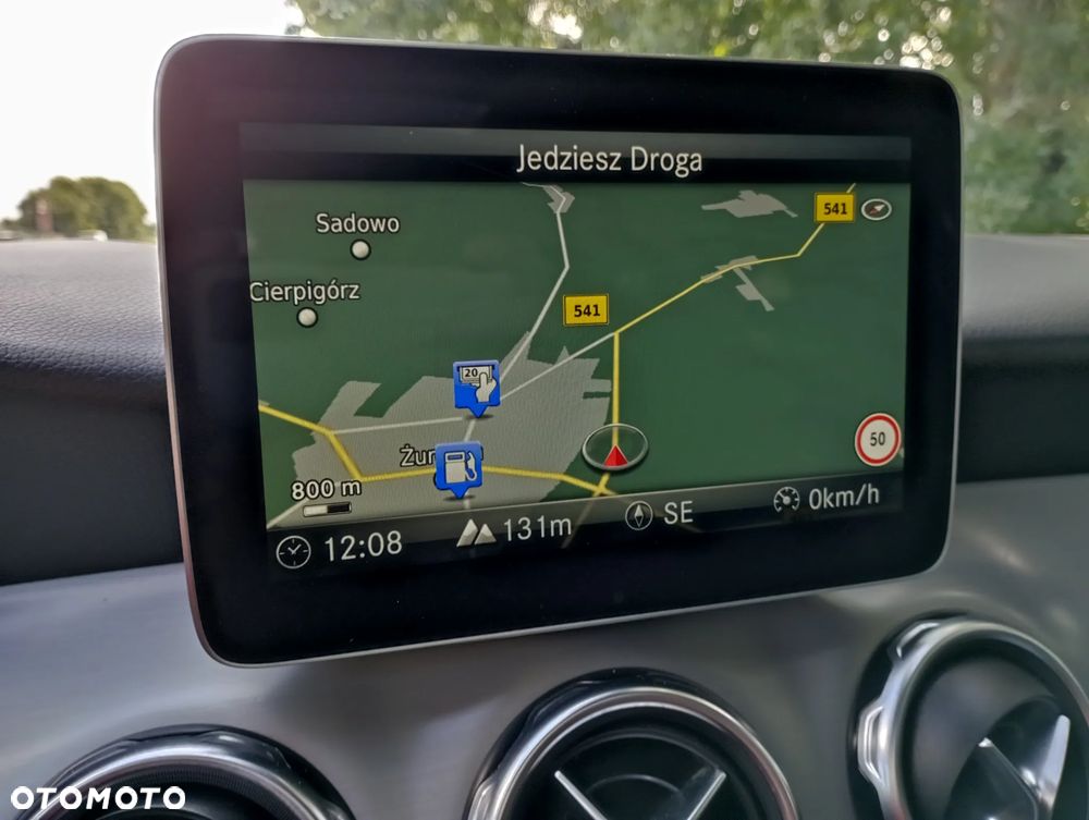 Mercedes-Benz GLA - 29