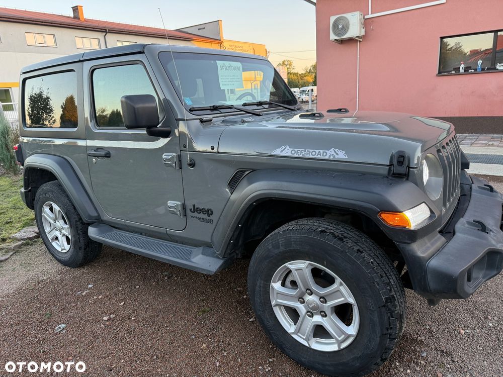 Jeep Wrangler - 24
