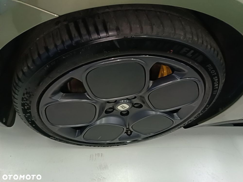 Xiaomi SU7 - 22