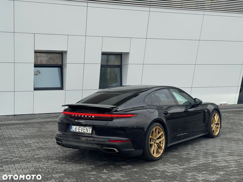 Porsche Panamera - 3