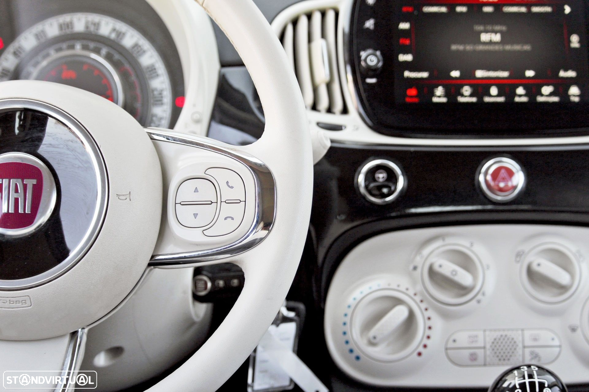 Fiat 500C 1.0 Hybrid Lounge - 29