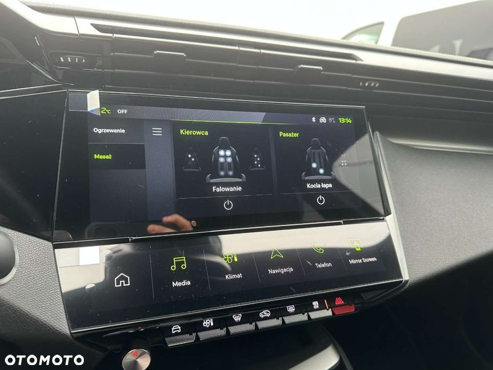 Peugeot 408 - 20