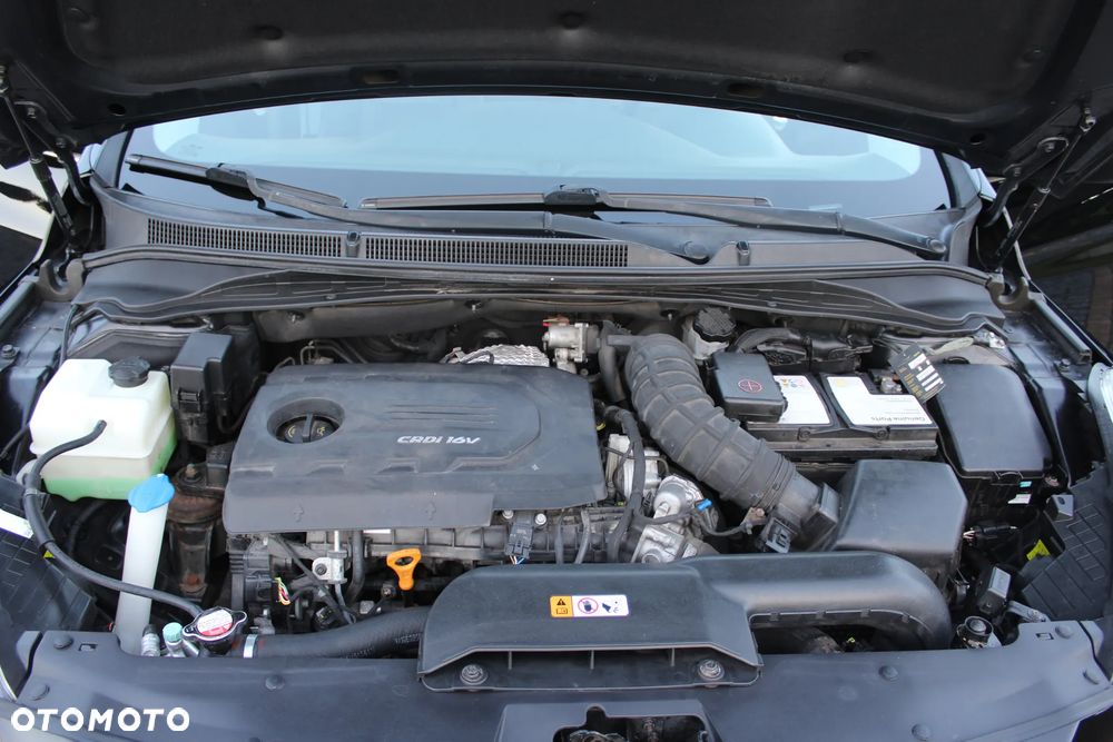 Hyundai i40 Kombi 1.7 CRDi DCT Premium - 34