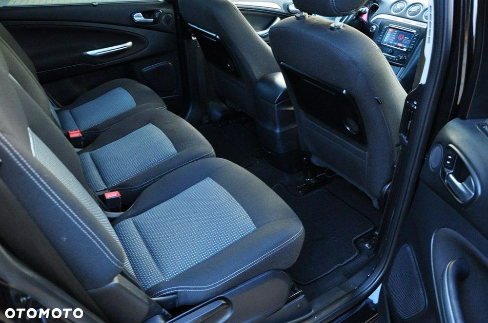 Ford S-Max 2.0 TDCi DPF Titanium X - 29