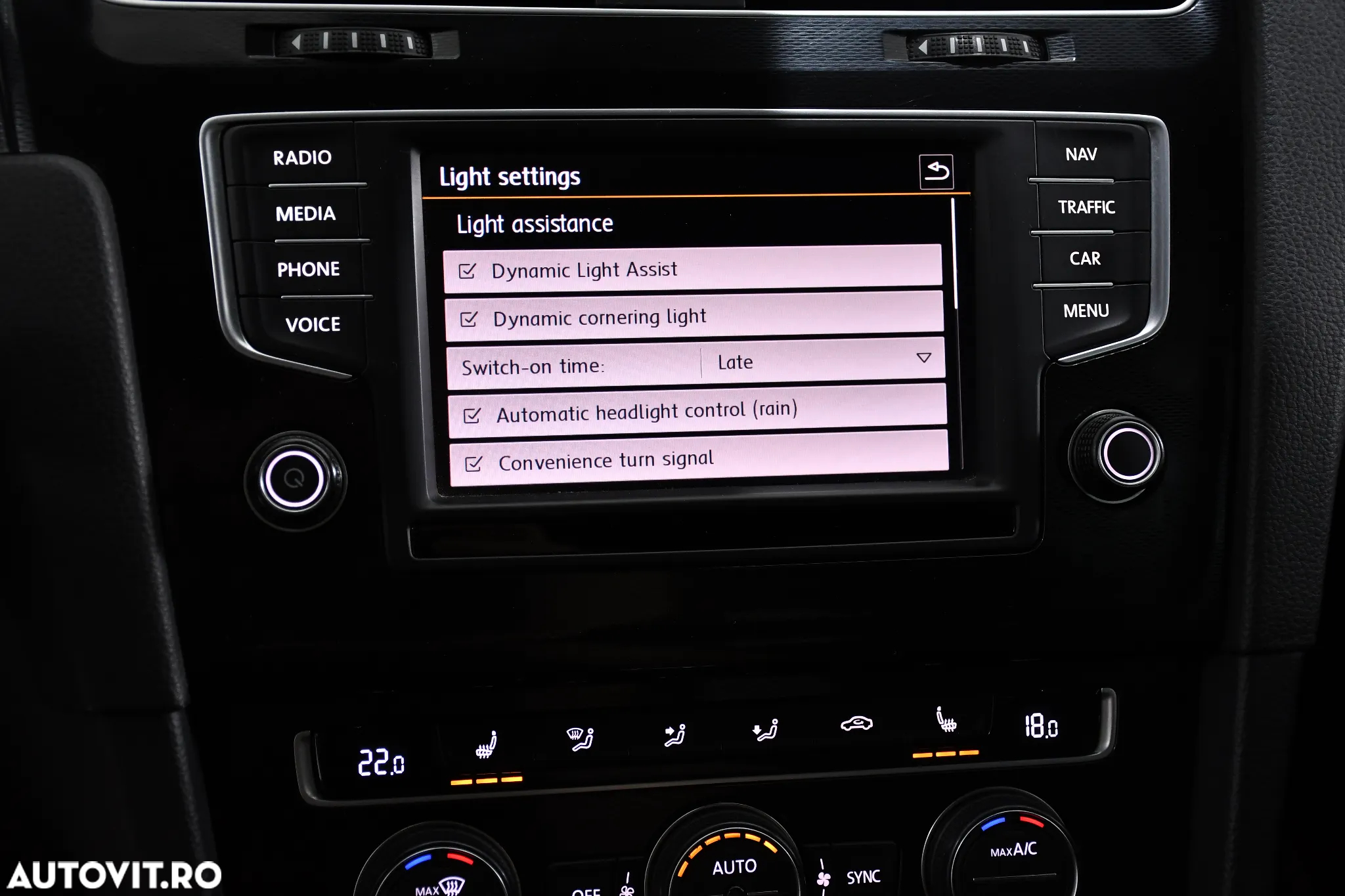 Volkswagen Golf 2.0 TDI DPF BMT DSG GTD - 28