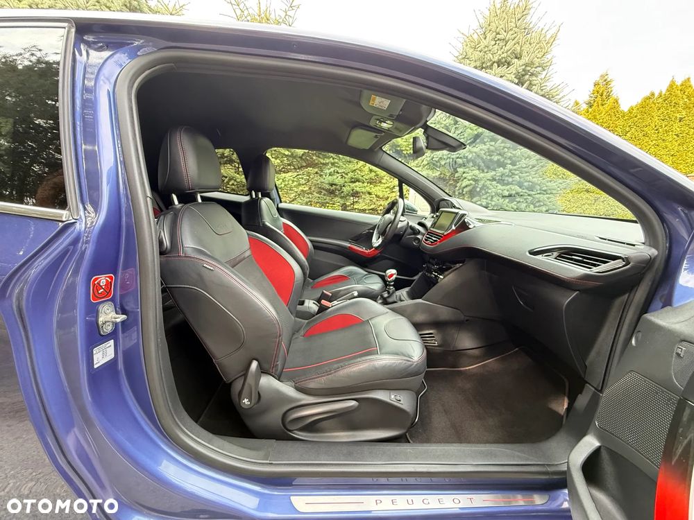 Peugeot 208 GTI 200 THP - 26