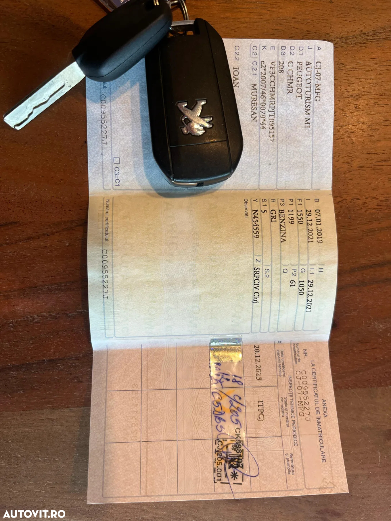 Peugeot 208 1.2 L PureTech Allure - 20