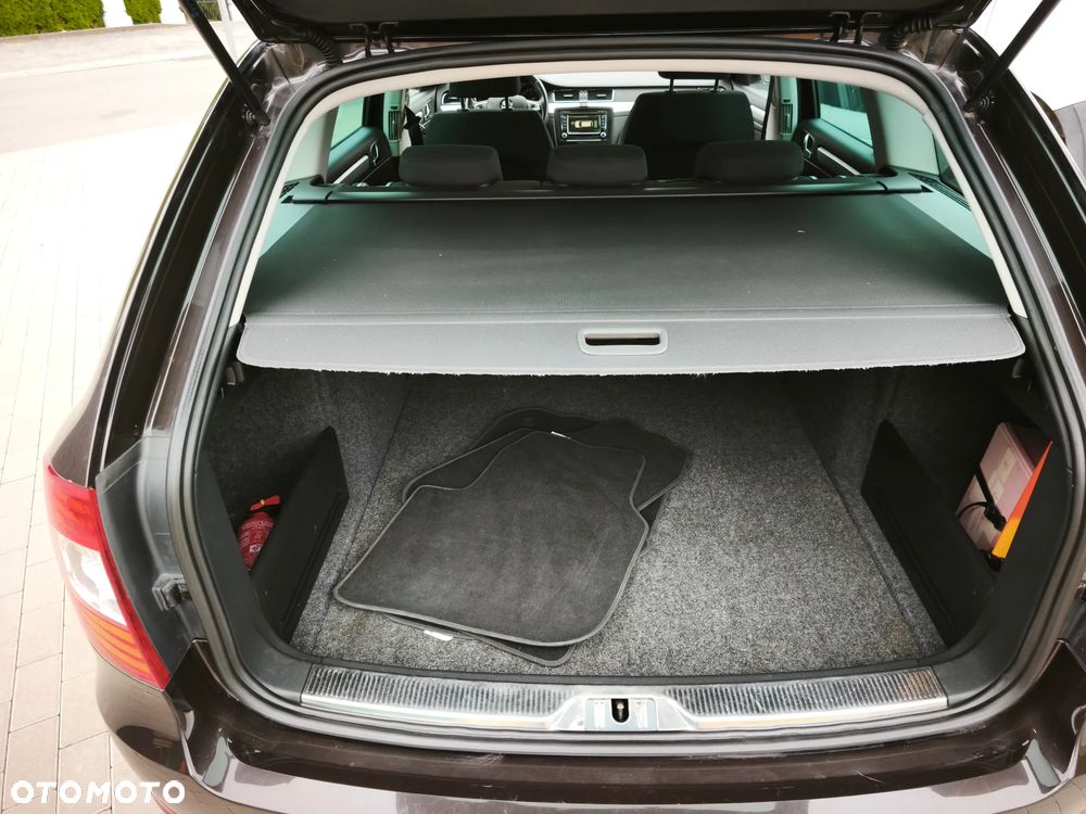 Skoda Superb 1.6 TDI GreenLine - 20
