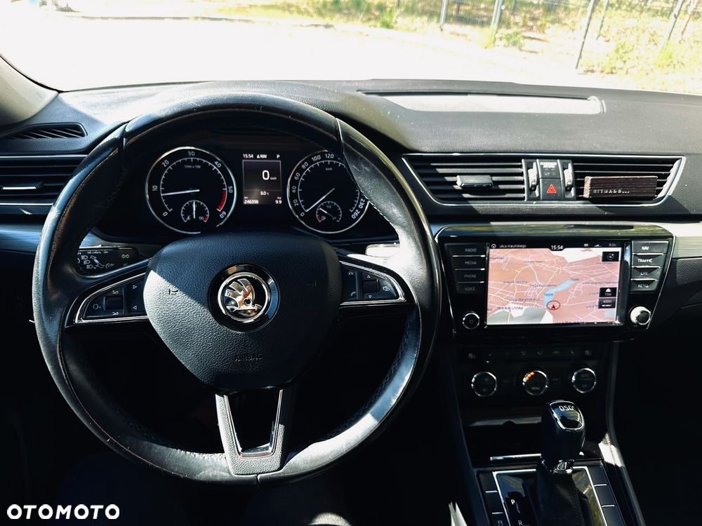 Skoda Superb 2.0 TDI Ambition DSG - 11