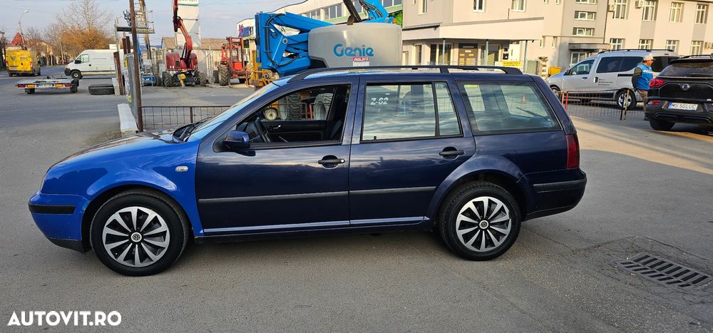 Volkswagen Golf - 6