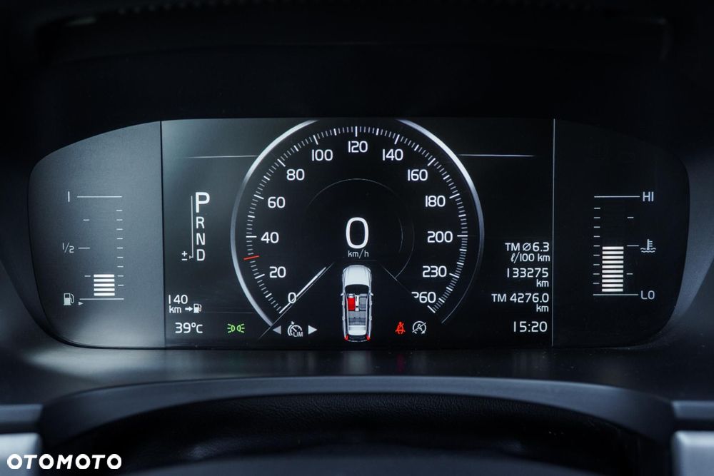 Volvo V90 D4 Momentum - 30