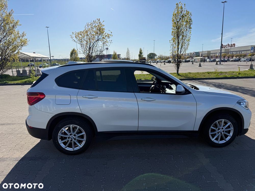 BMW X1 sDrive18i xLine - 2