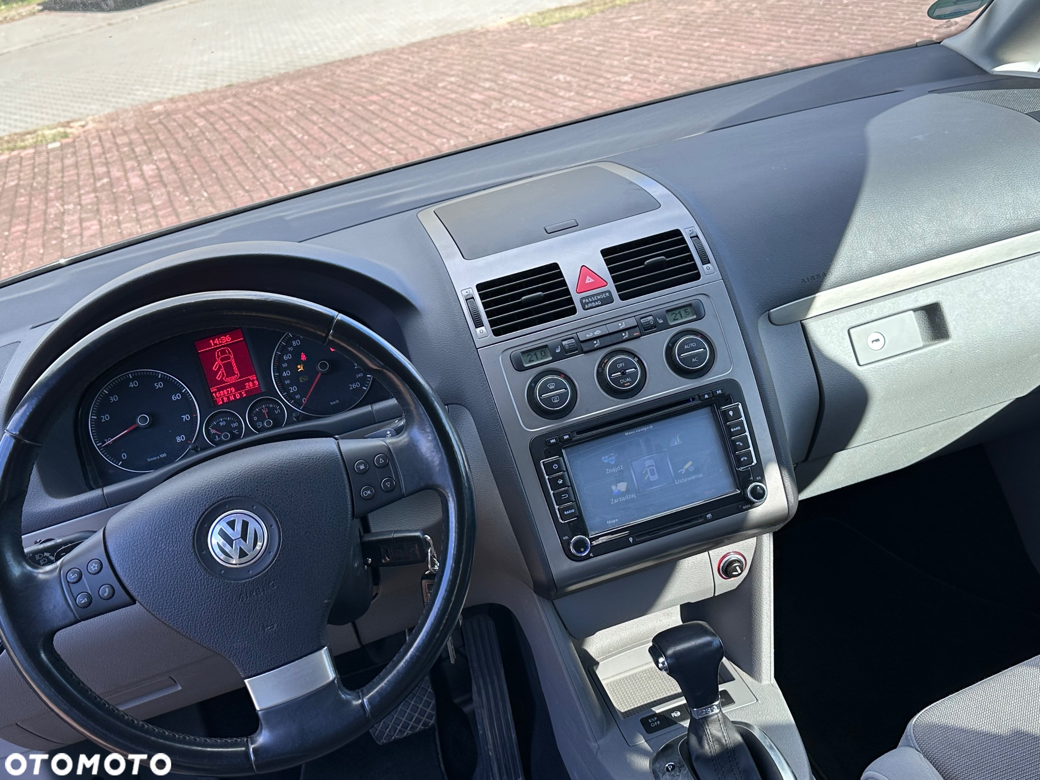 Volkswagen Touran - 7