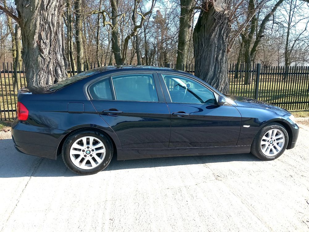 BMW Seria 3 318d - 5