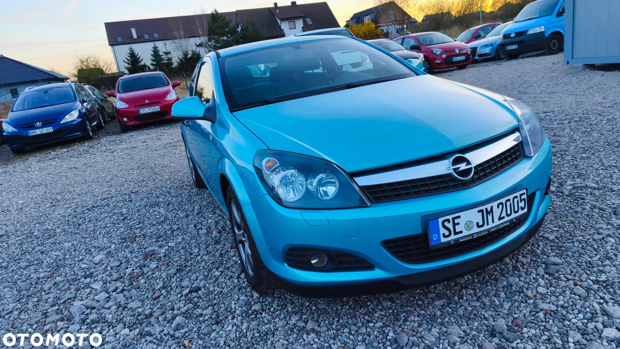 Opel Astra GTC 1.6 - 4