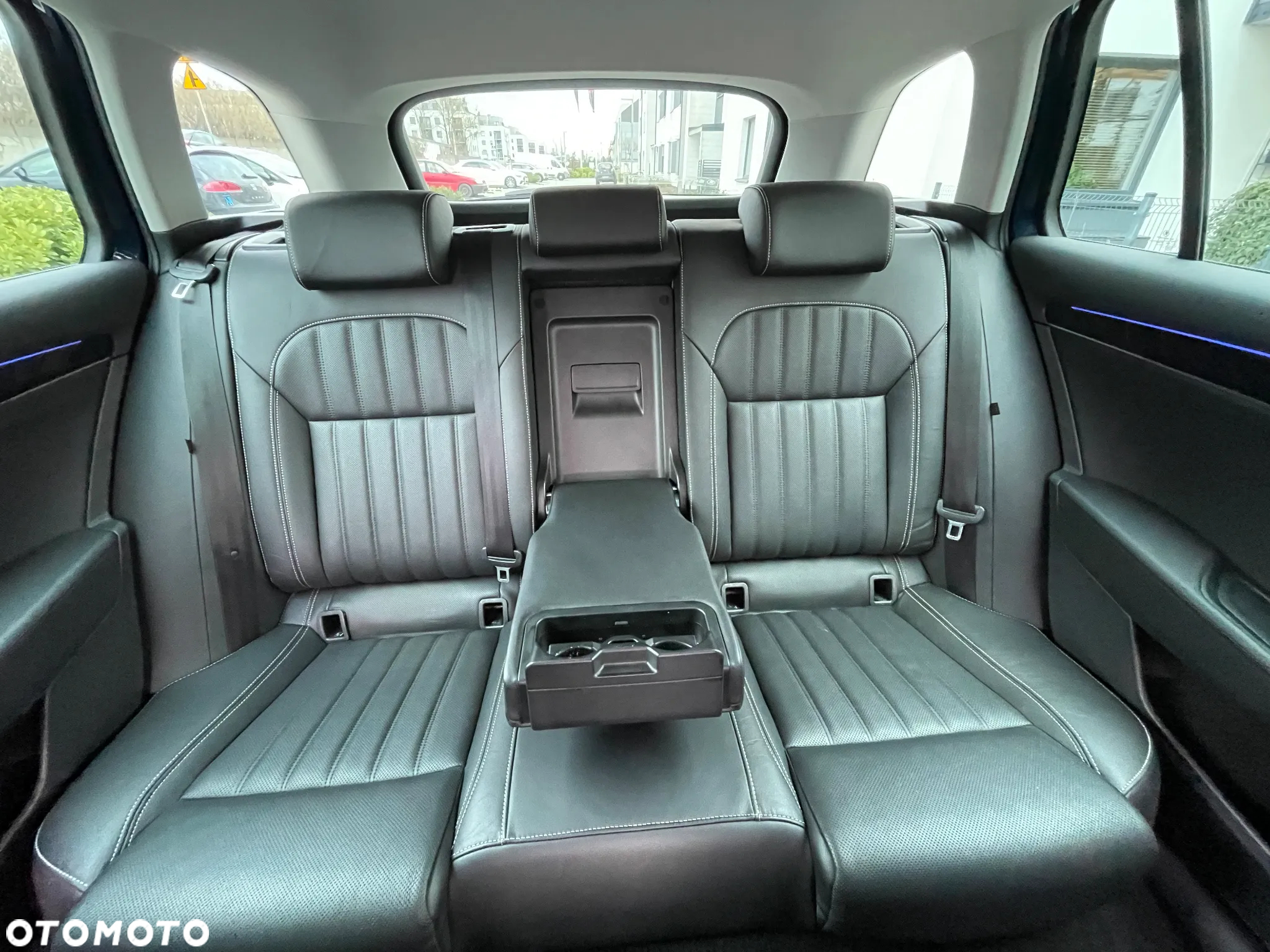 Skoda Superb 2.0 TDI 4x4 L&K DSG - 26