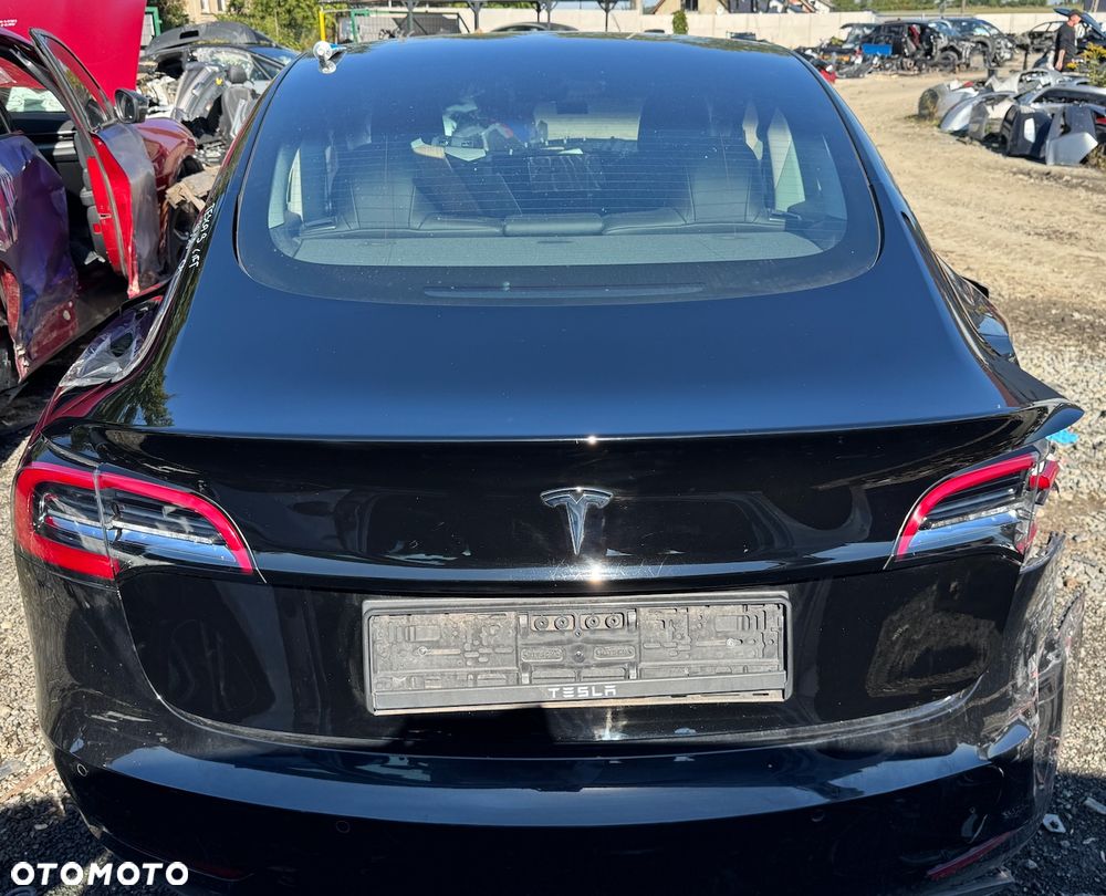 KLAPA BAGAŻNIKA TESLA 3 LIFT KOLOR PBSB - 1