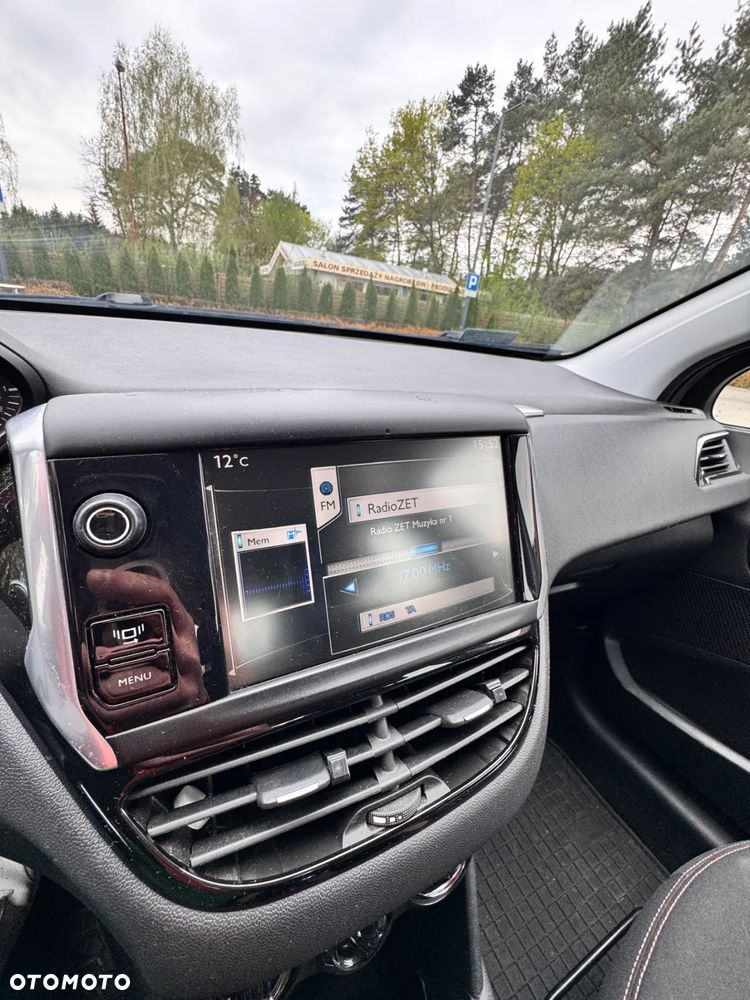 Peugeot 208 PureTech 82 Urban Move - 17
