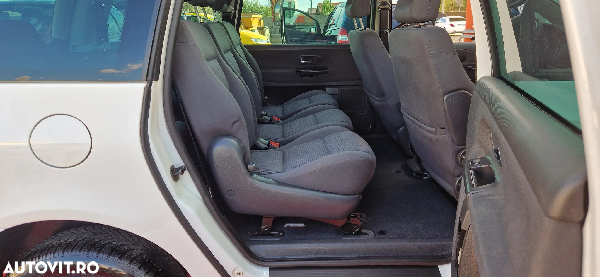 Volkswagen Sharan 1.9 TDI - 17