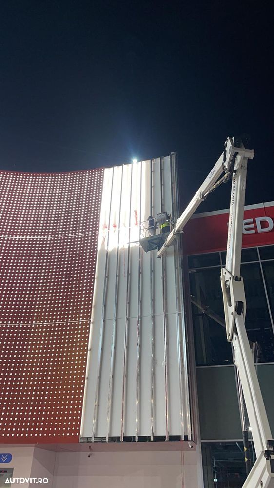 Iveco Inchiriere nacela montata pe autosasiu PRB - 8