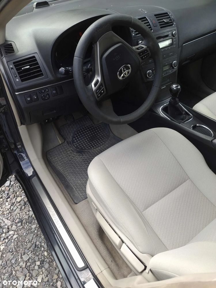 Toyota Avensis 2.0 D-4D Luna - 8